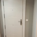 panelado puerta de entrada modelo 21500 lacada blanco