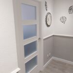 puerta lacada y suelo meister